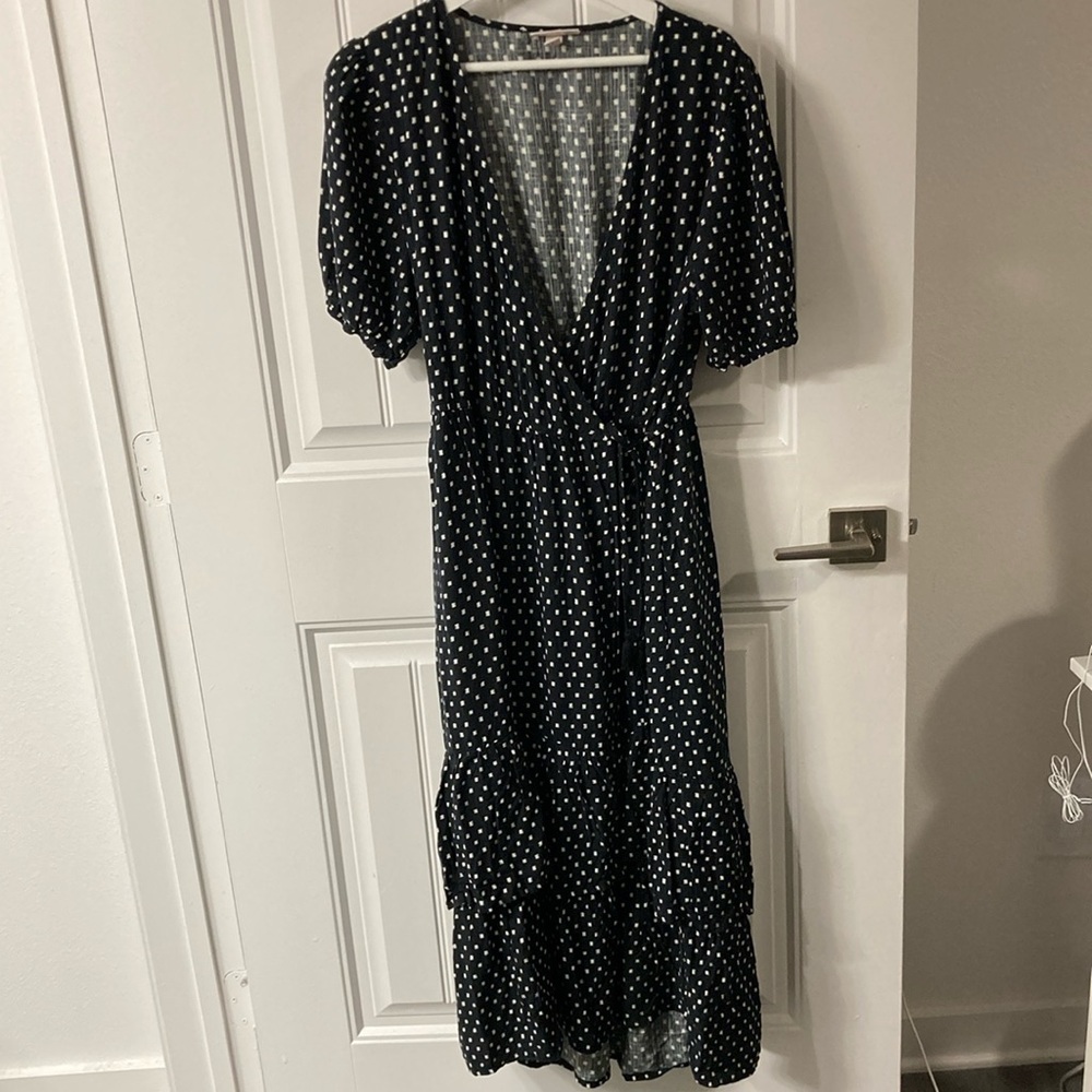 Black Knox Rose Wrap Midi Dress